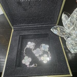 Mother of Pearl Clover Link Bracelet - Silver Tone